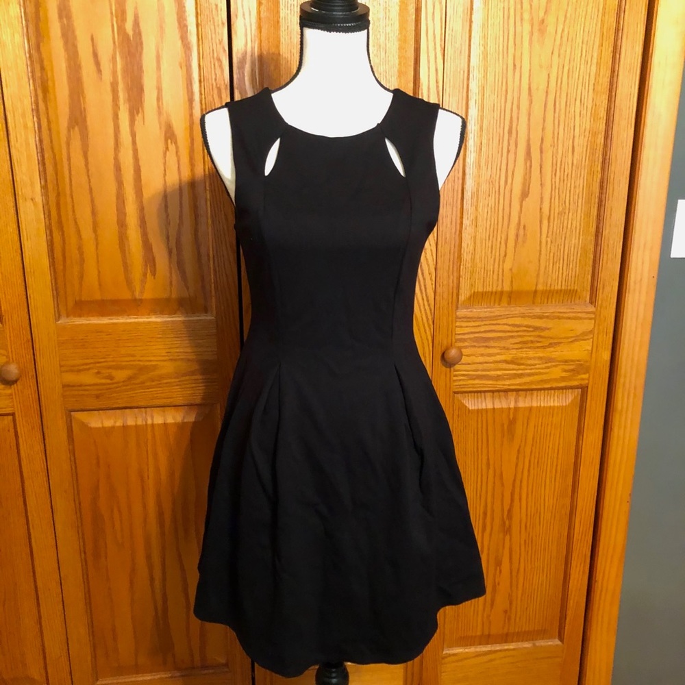 Monteau Black Dress